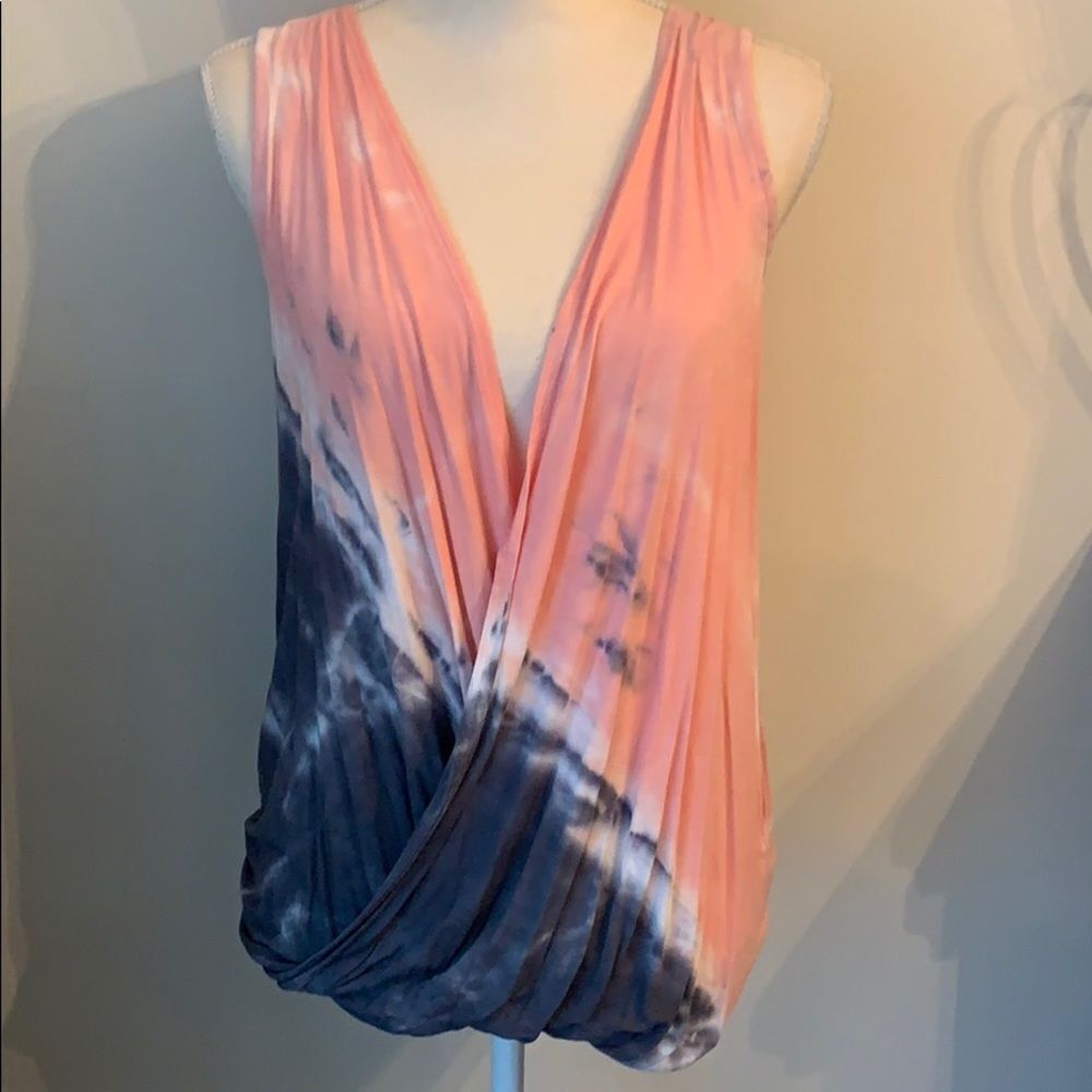 Tye-Dye Sleeveless Top size small peach/navy blue